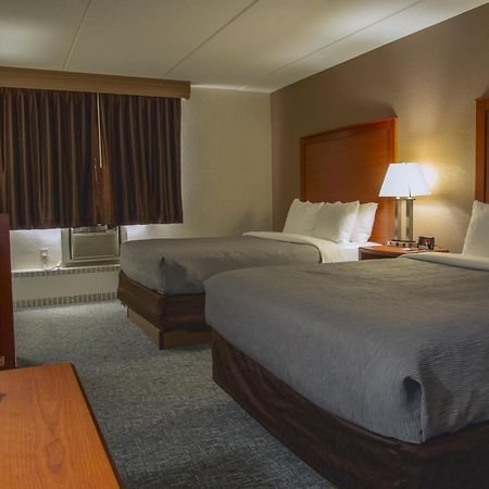 Quality Inn Stadium Area Green Bay Bagian luar foto