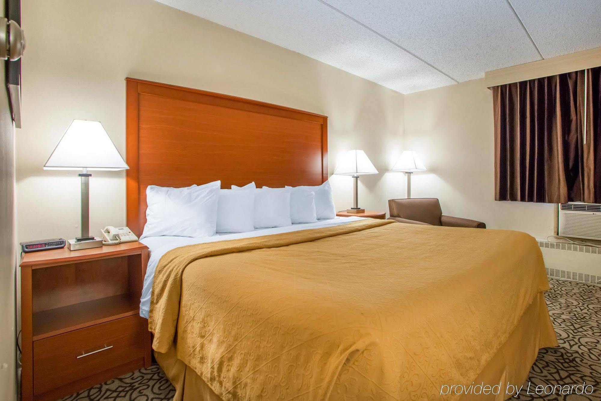 Quality Inn Stadium Area Green Bay Bagian luar foto